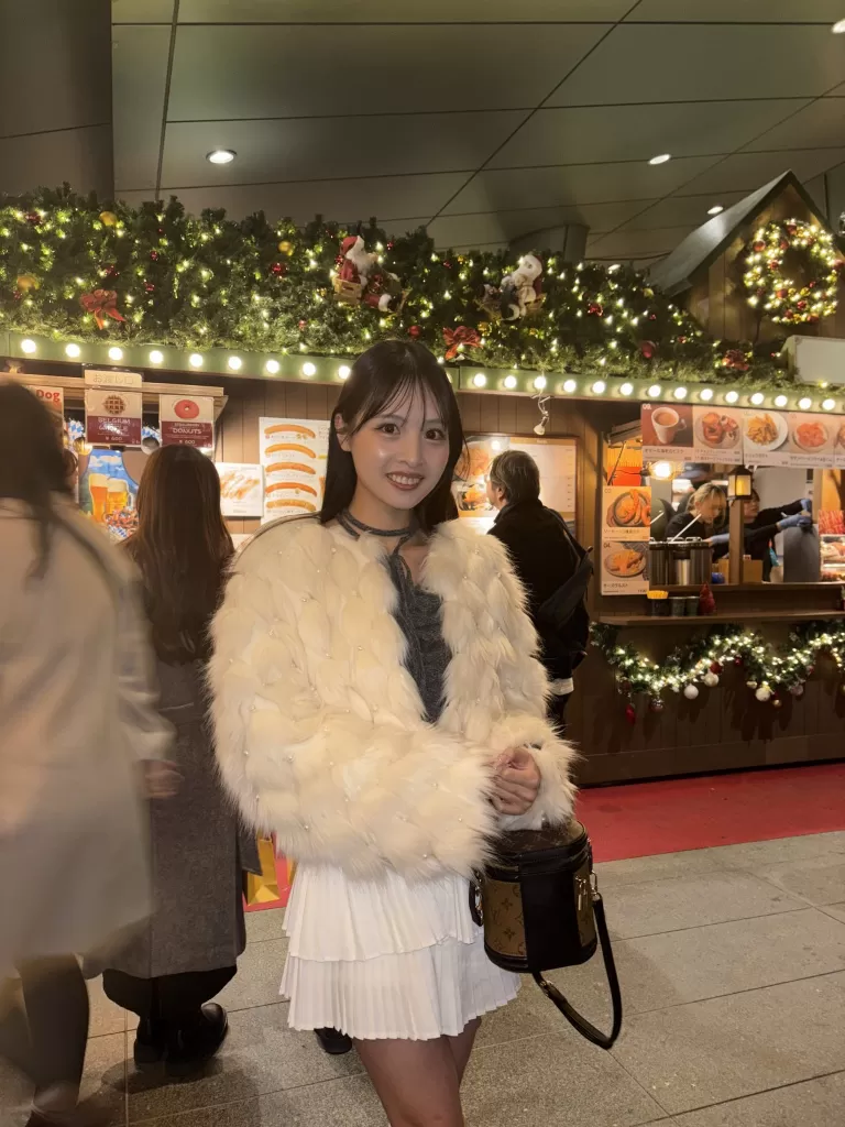 “Mika みか”, Your Sweetie Sakura, she is charm & warmth, English fluency speaker~