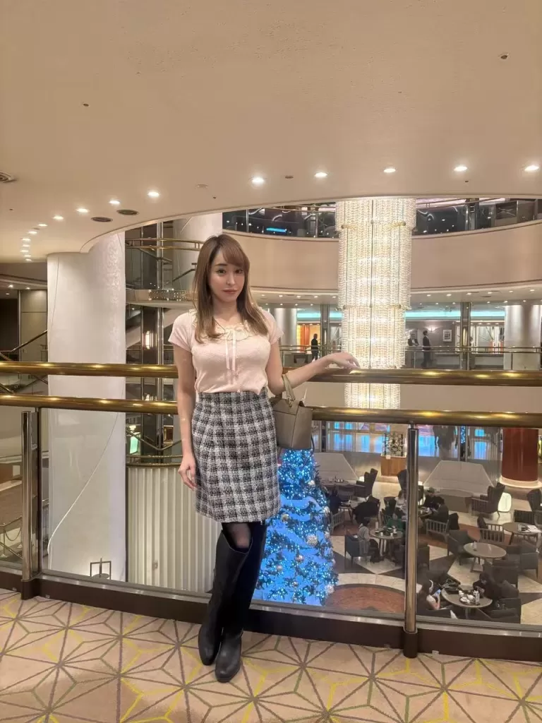 “Ran らん” is an office Lady, full of sensual charm, excellent value, and beautifully priced