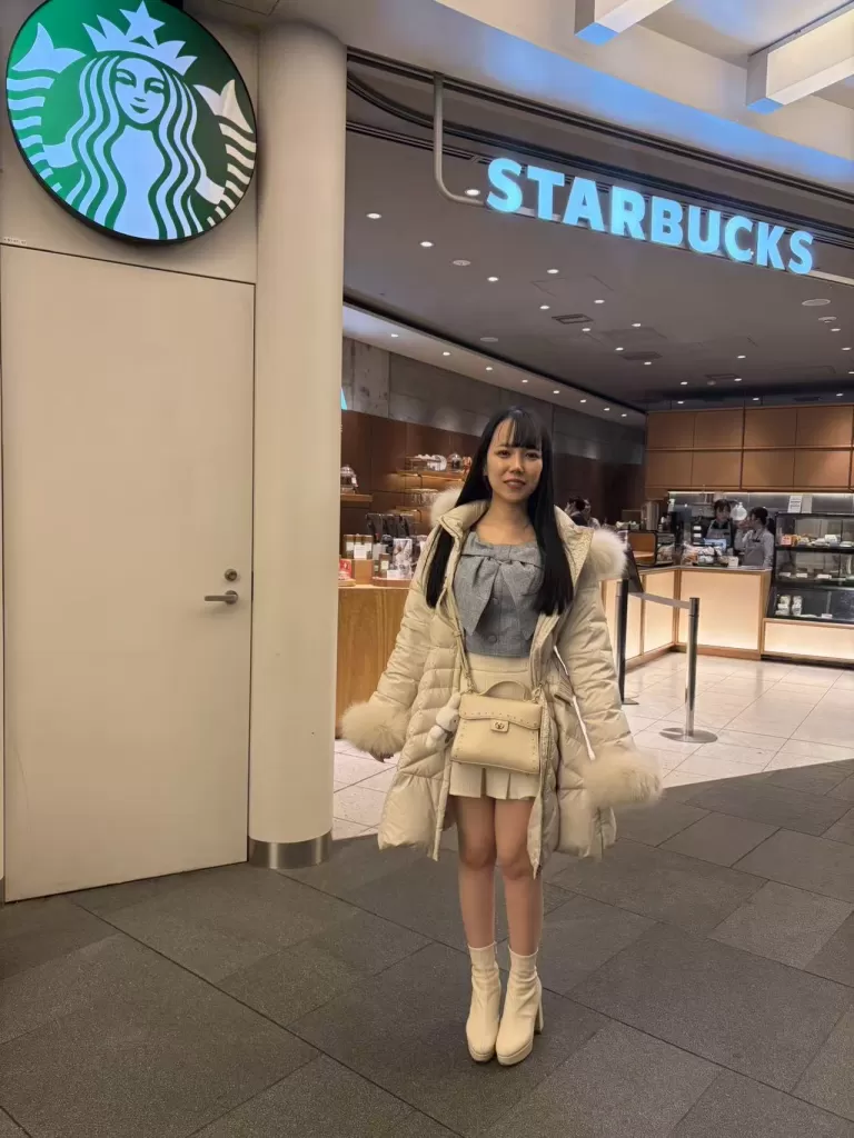 “Hiyori ひより” Tiny, tender, and sweet, melts boys' hearts with every soft whisper.